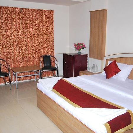 Oyo 9633 Hotel Srinidhi Residency Bangalore Eksteriør bilde
