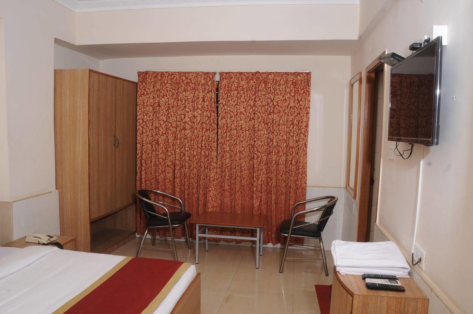 Oyo 9633 Hotel Srinidhi Residency Bangalore Eksteriør bilde