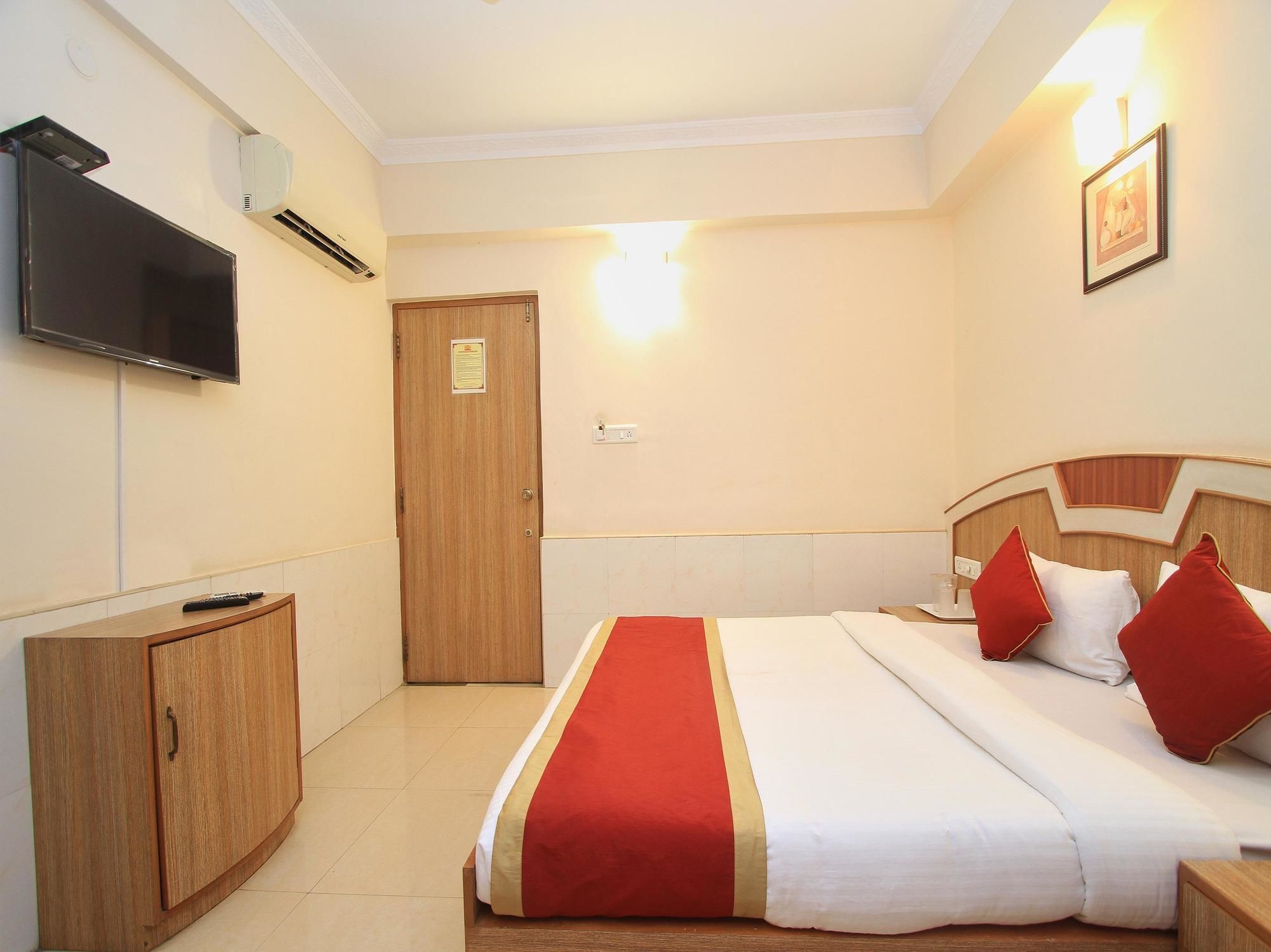 Oyo 9633 Hotel Srinidhi Residency Bangalore Eksteriør bilde